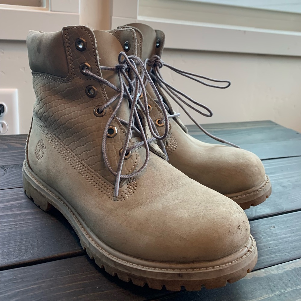 Grey Timberland boots!!